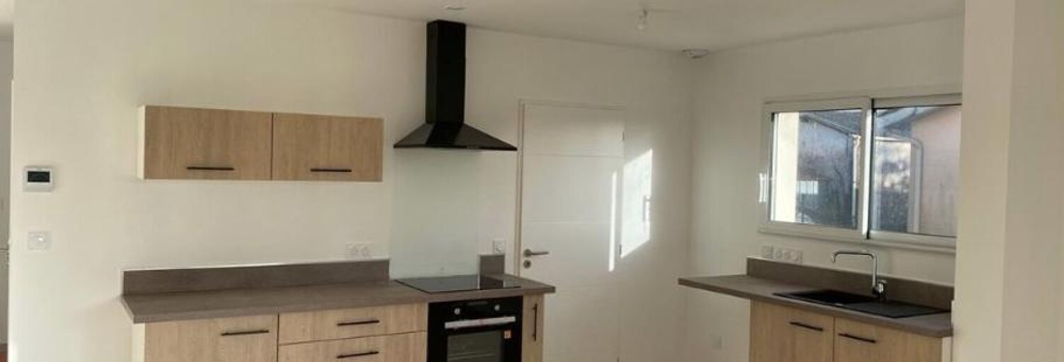 Maison 4 Pièces 90 m² à louer à Sainte-Hélène (33480)