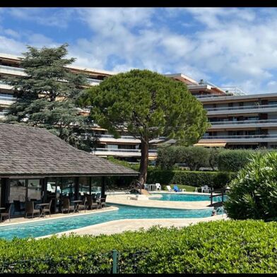 Appartement 3 pièces 2200 €