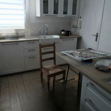 Appartement 3 pièces 750 €