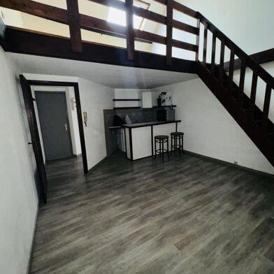 Appartement 3 pièces 860 €