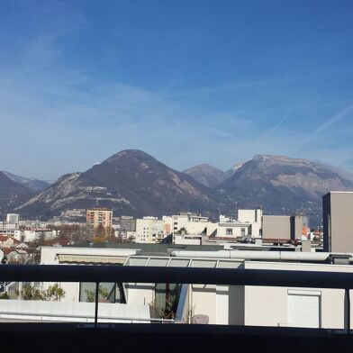 Appartement 2 pièces 700 €