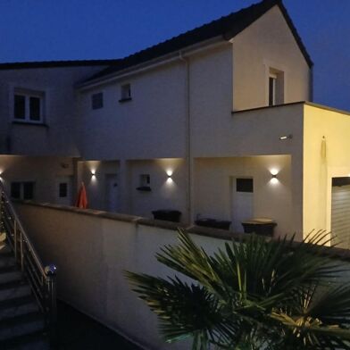 Maison 3 pièces 1500 €