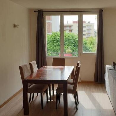 Appartement 1 pièces 700 €