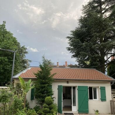 Appartement 2 pièces 750 €