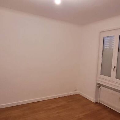 Appartement 2 pièces 915 €