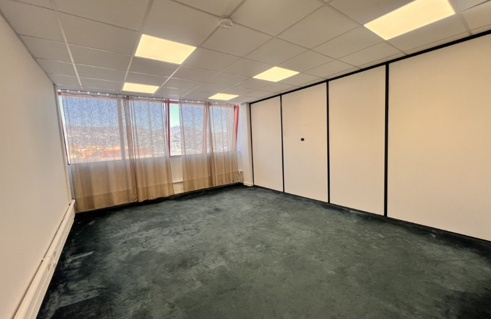 Bureaux à louer   168,69 m2   Grasse — photo 4