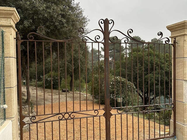 DPT(13) ST REMY DE PROVENCE  A VENDRE PROPRIETE DE PRESTIGE — photo du bien