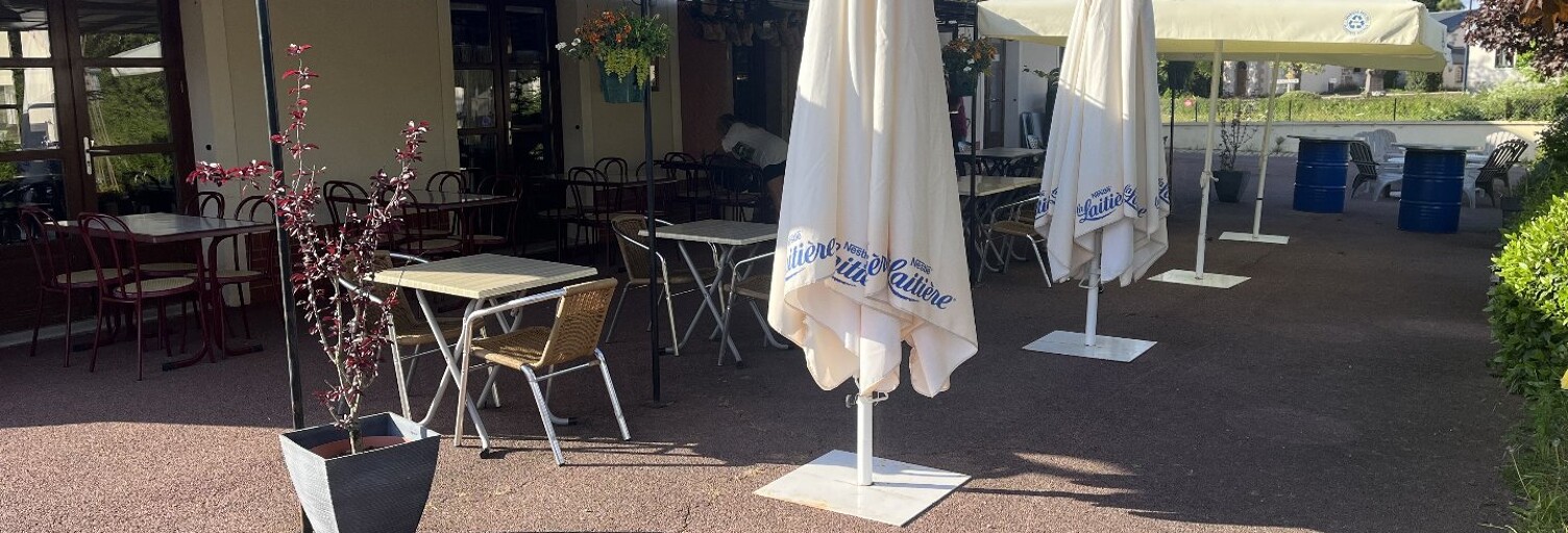 Commerce  160 m² à vendre à Moureuille (63700)