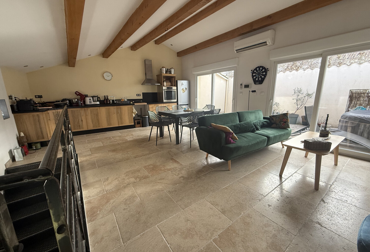 Maison rénovée en 2018 au coeur du village de Visan. — photo 1