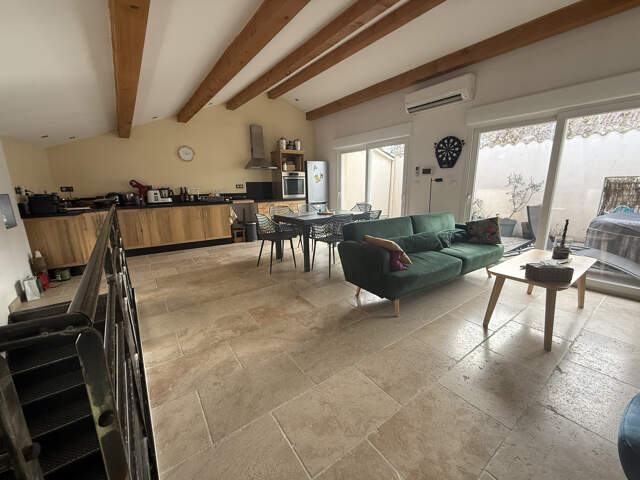 Maison rénovée en 2018 au coeur du village de Visan. — photo du bien