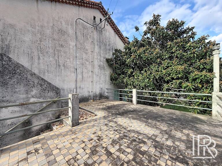 À Rénover - Haut de maison - Garage - Terrasse et Jardinet — photo 1