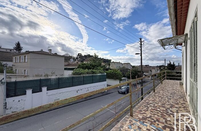 À Rénover - Haut de maison - Garage - Terrasse et Jardinet — photo 5