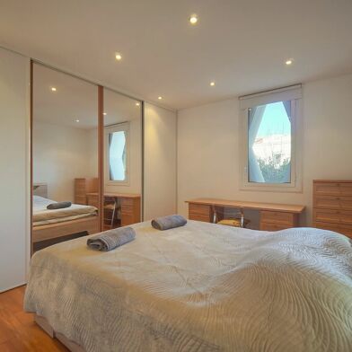 Appartement 4 pièces 5900 €