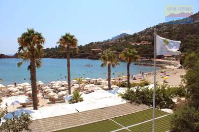 Maison  325 €