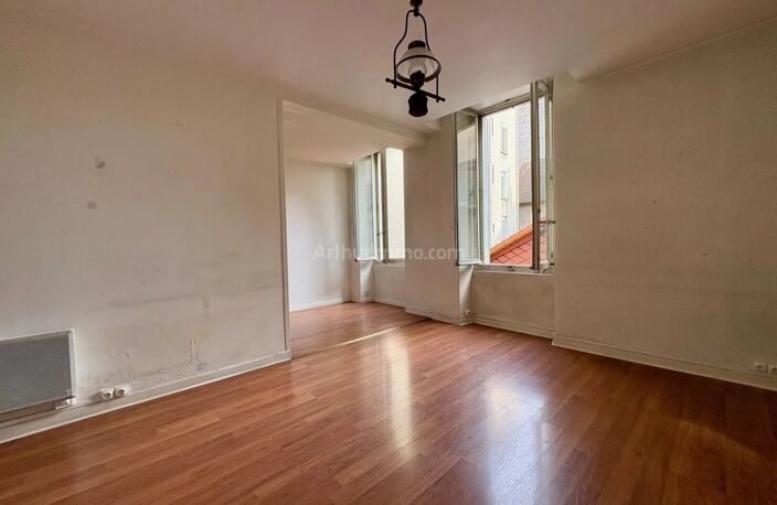 Grenoble Hyper centre – Rue Thiers – Appartement dans immeuble de caractère 2 pièces 79,21 m² (loi Carrez) — photo 4