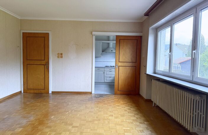 Immeuble composé de 2 appartements et une celleule commerciale. — photo 5
