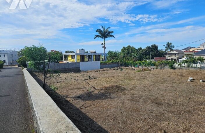 Vente terrain   Saint-Paul (97435) — photo 2