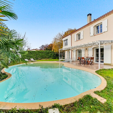 Maison 6 pièces 549000 €