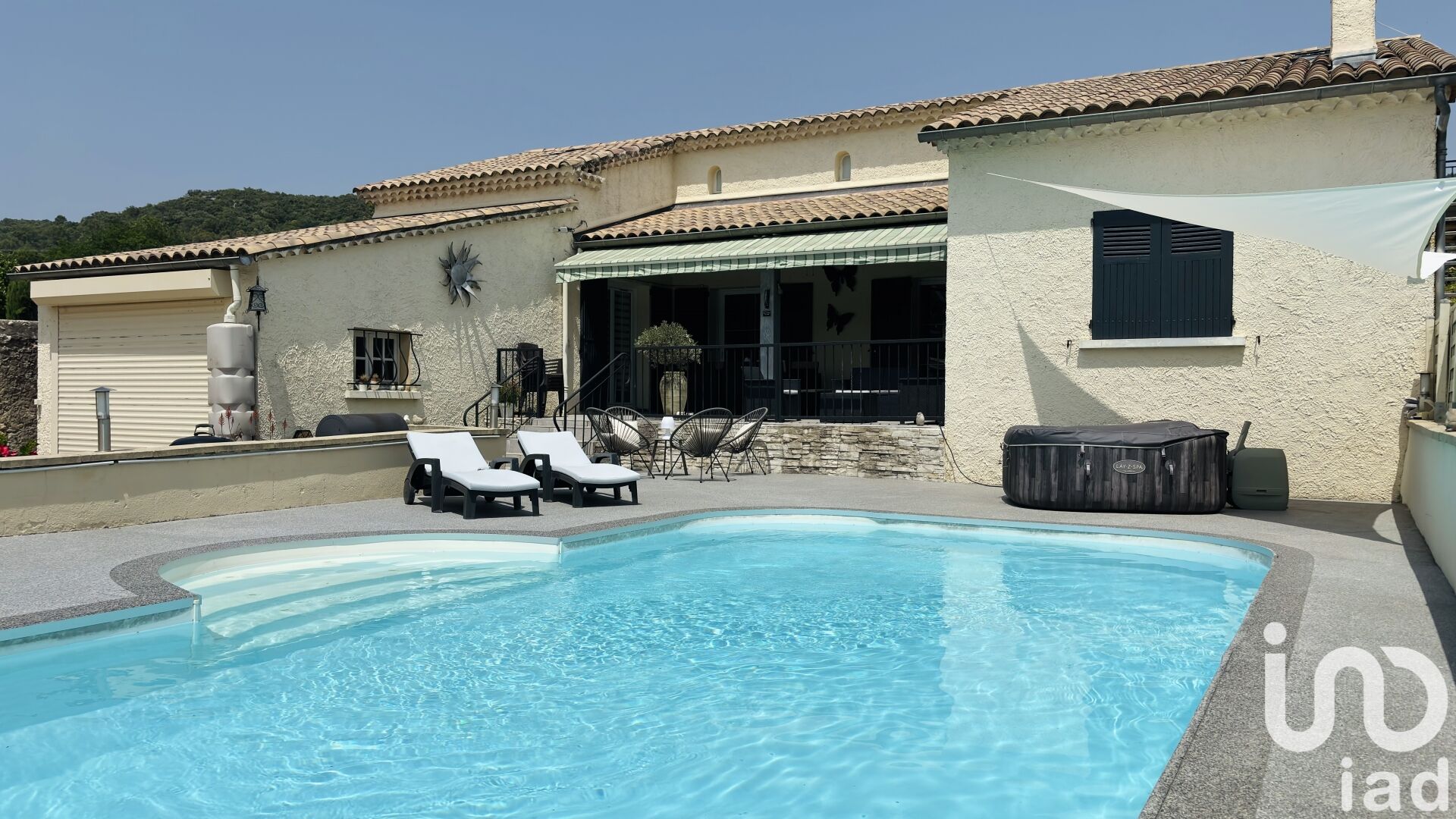 Vente Maison/villa 9 pièces - Photo 2
