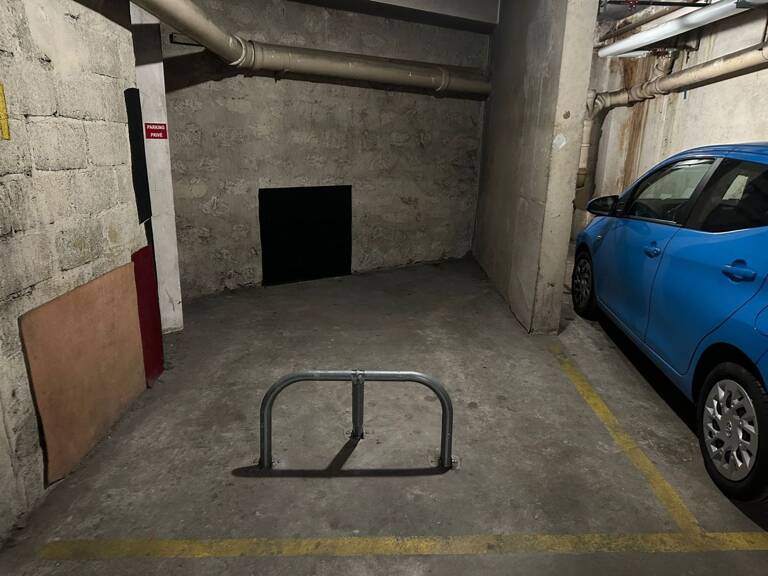 Place de parking à vendre — photo 1