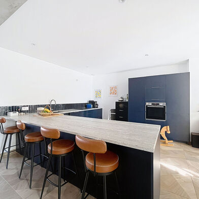 Maison 5 pièces 560100 €