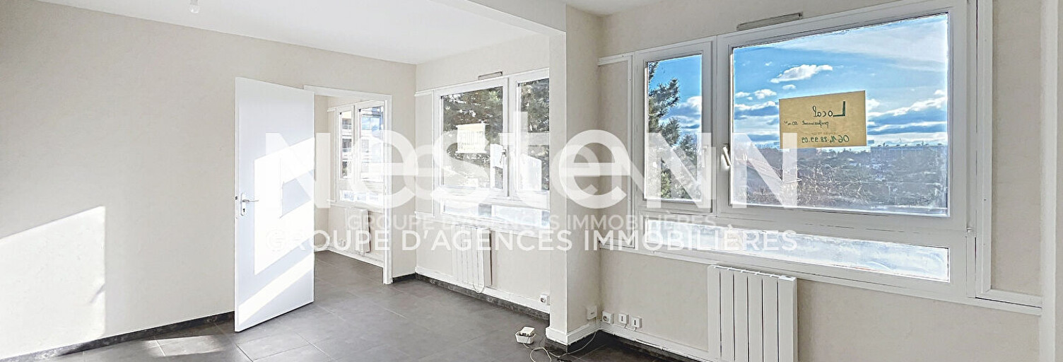 Commerce 3 Pièces 49 m² à vendre à Bron (69500)