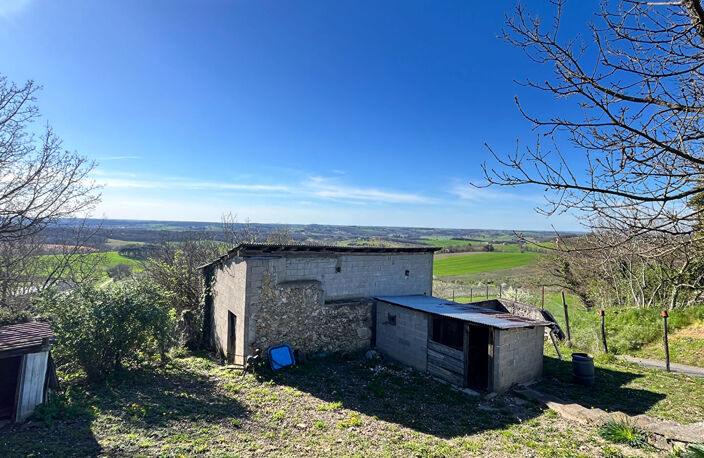 Maisons de village avec dépendances et terrain constructible — photo 2