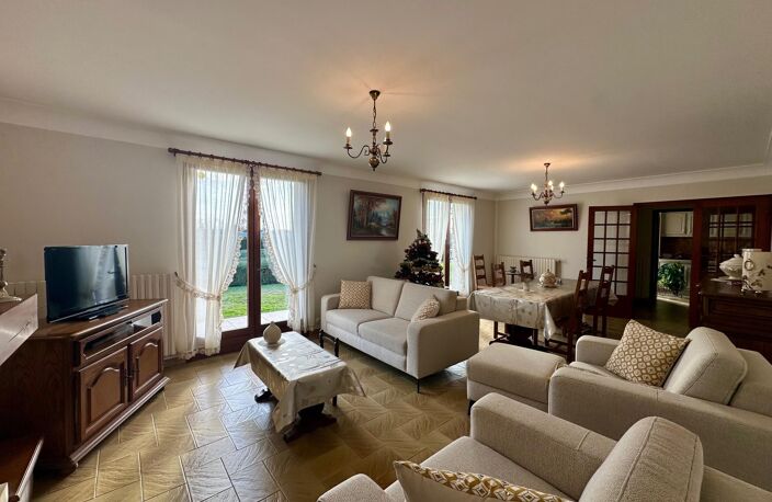 Maison de 123m² avec sous-sol sur un terrain arboré de 3100m² — photo 2