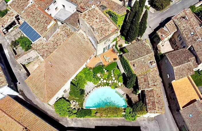 Mas de village XVIII siècle 400m2 avec piscine — photo 2