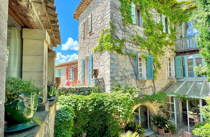 Mas de village XVIII siècle 400m2 avec piscine — photo 3
