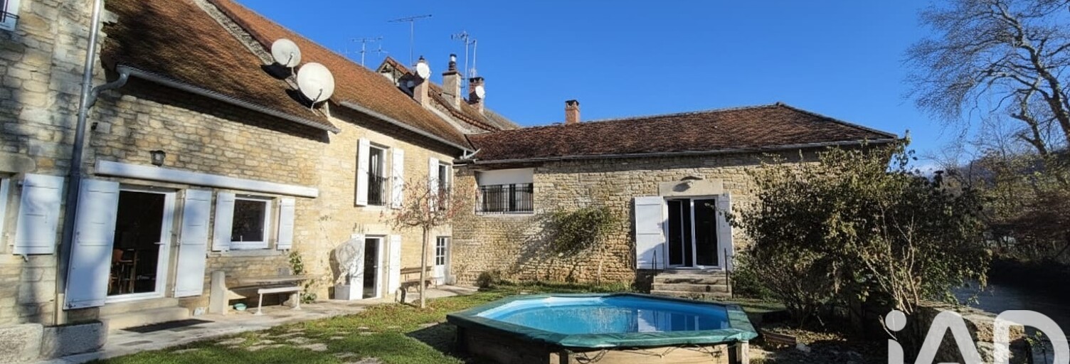 Maison 17 Pièces 400 m² à vendre à Voiteur (39210)