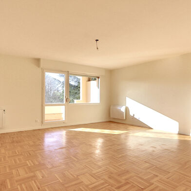 Appartement 5 pièces 1654 €