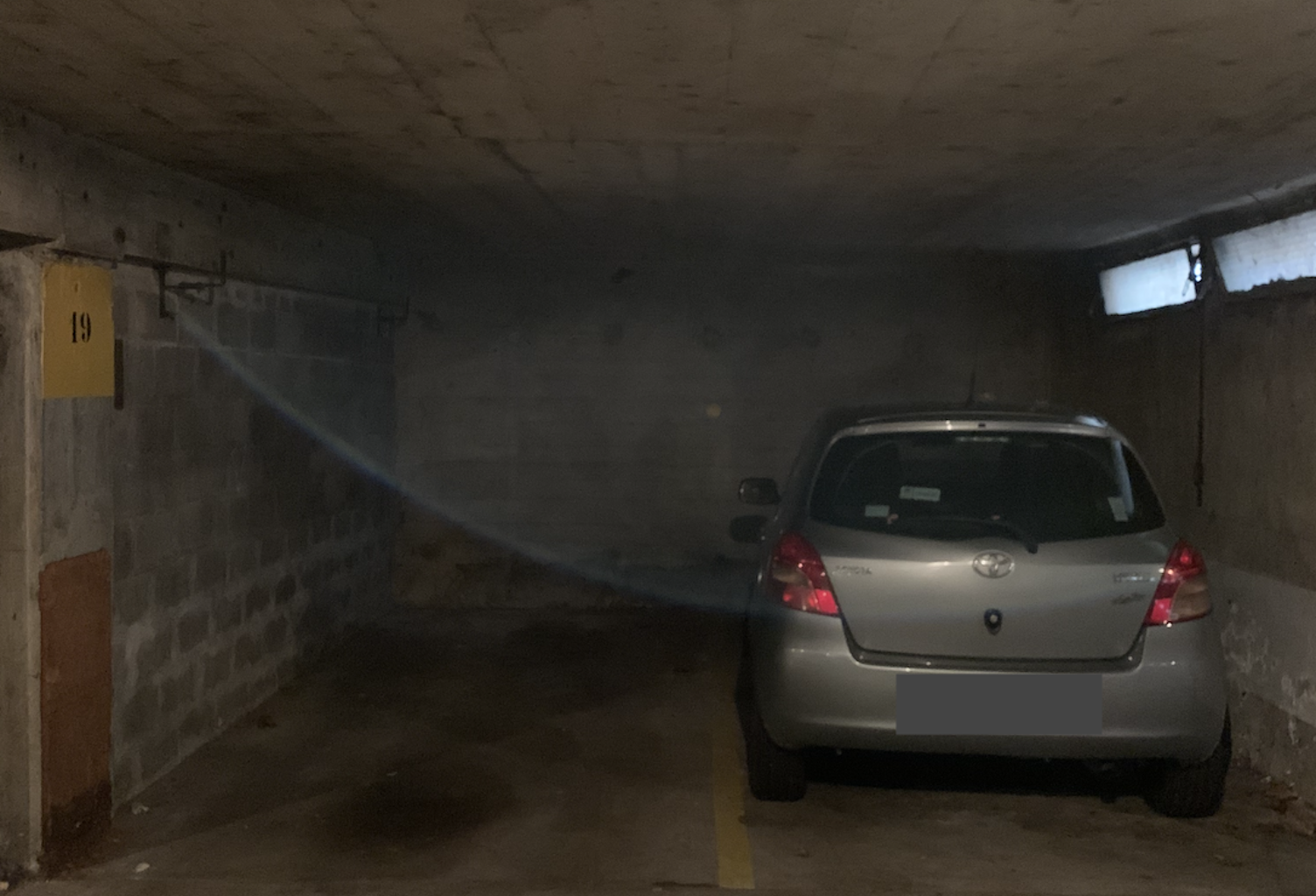 Parking en sous-sol - 34 rue des Granges — photo 1