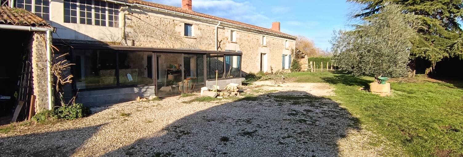 Maison 5 Pièces 190 m² à vendre à Pas-de-Jeu (79100)