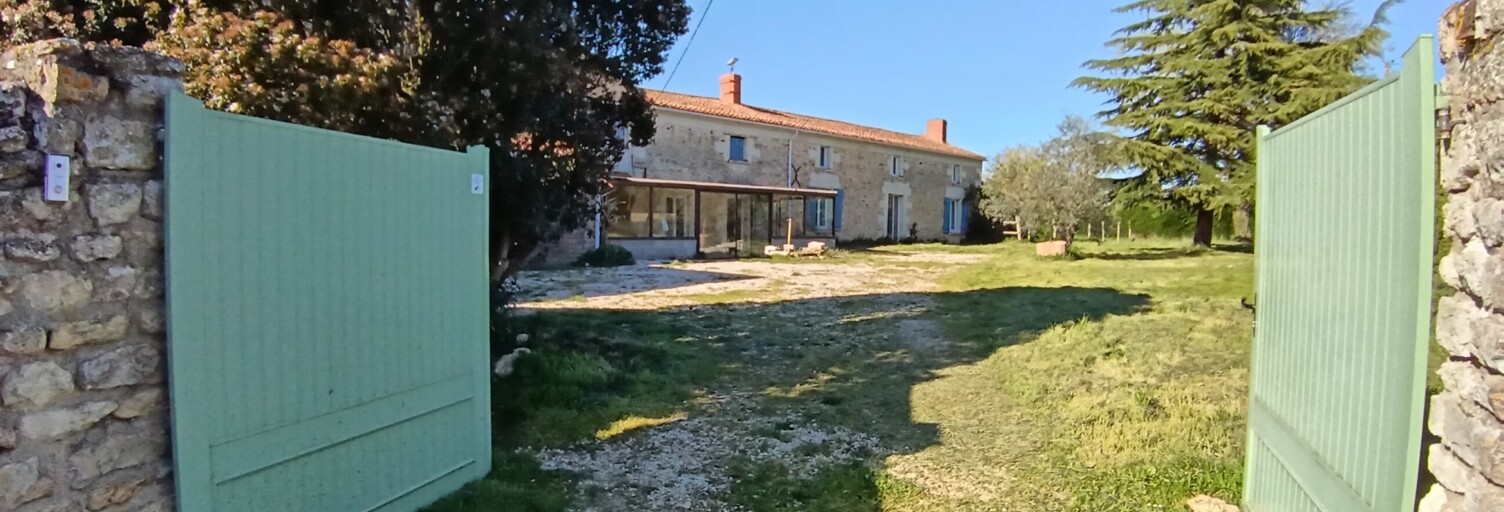 Maison 5 Pièces 180 m² à vendre à Pas-de-Jeu (79100)