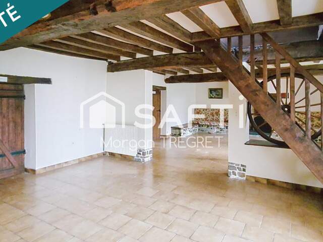 Longère en pierres T8 213 m² — photo du bien