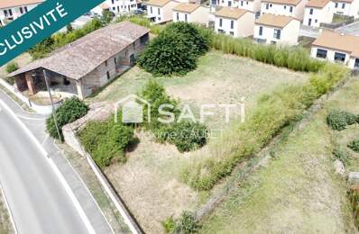 Corps de ferme avec terrain de 3 363 m² à Merville — photo du bien