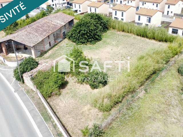 Corps de ferme avec terrain de 3 363 m² à Merville — photo du bien