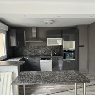 Appartement 4 pièces 845 €