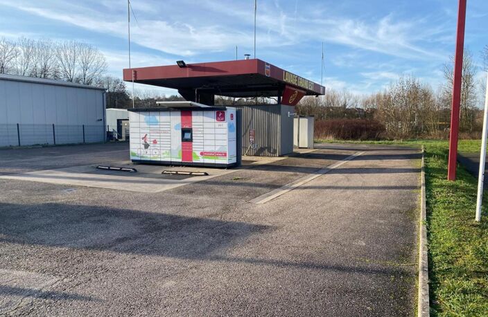 tres proche de tout commerces et sur un axe tres passant — photo 3