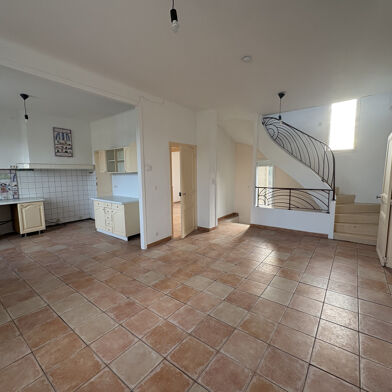 Appartement 6 pièces 645 €