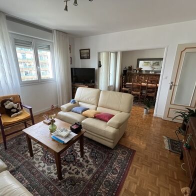 Appartement 4 pièces 146880 €