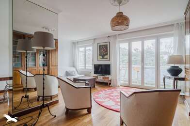 Appartement 5 pièces 374880 €