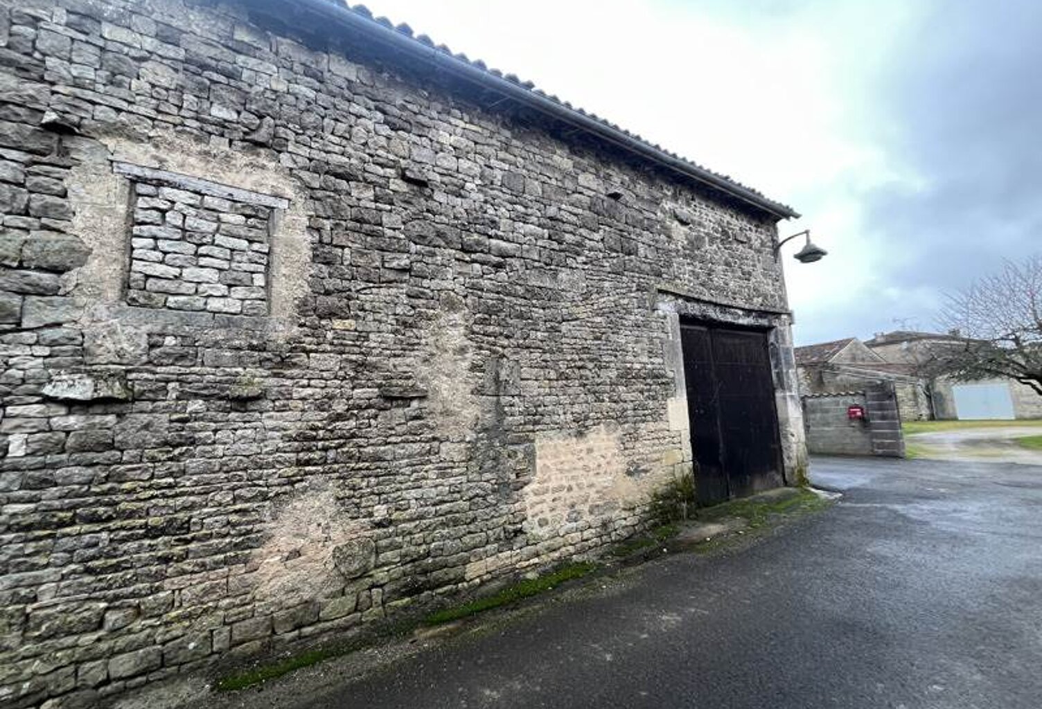 Grange de 1 pièces principales — photo 1