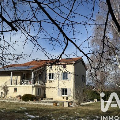 Maison 7 pièces 319000 €