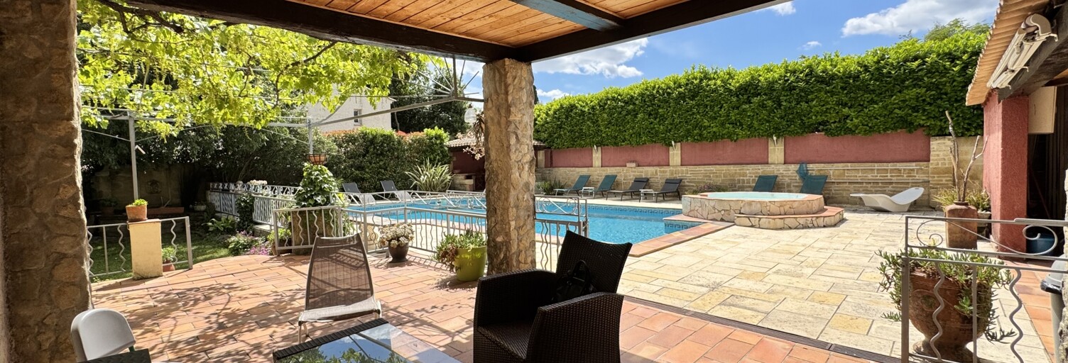 Maison 10 Pièces 190 m² à vendre à Sernhac (30210)