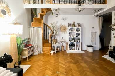 Appartement 4 pièces 240000 €