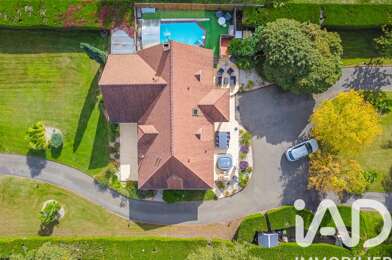 Maison 6 pièces 398000 €