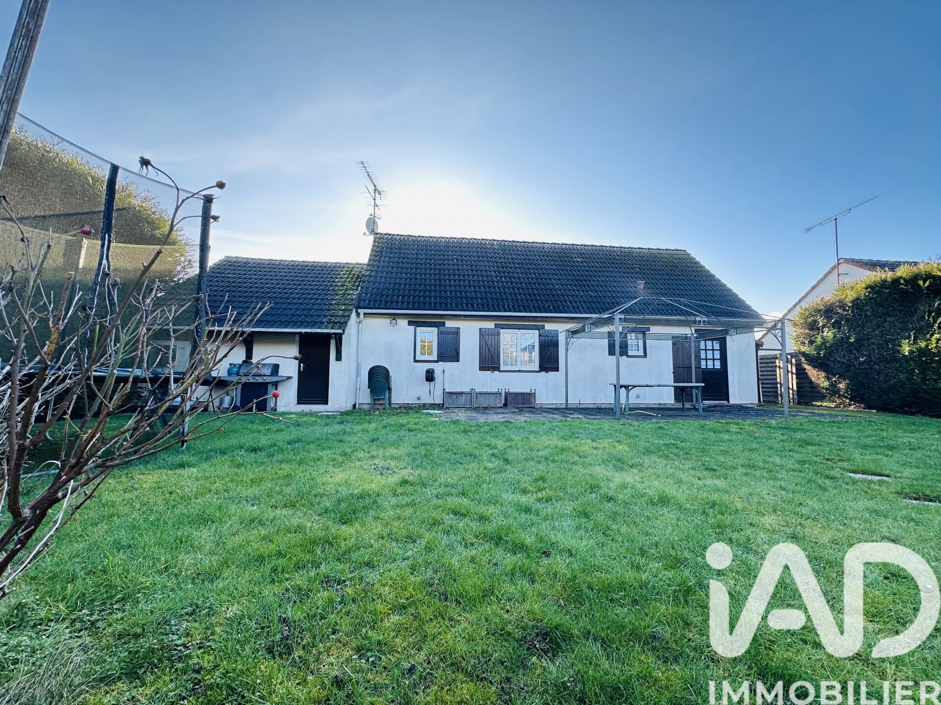 Sainville - 93m² - 4p. - 3ch.