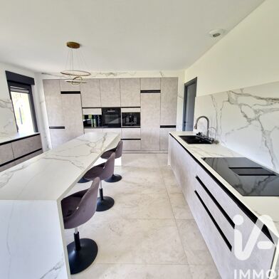 Maison 5 pièces 312000 €